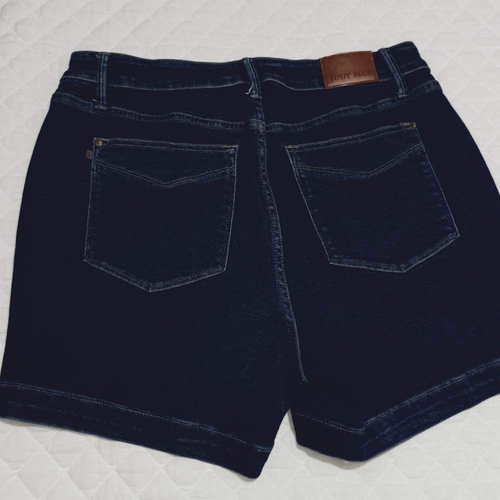 EUC Judy Blue Dark Blue Denim Shorts Size 1XL - Picture 2 of 13